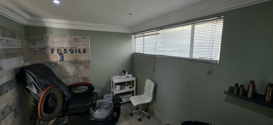 6 Bedroom Property for Sale in Parys Free State